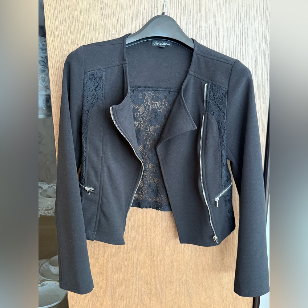 CROPPED BLACK GOING OUT JACKET